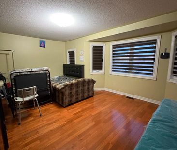 For Lease - 18 Eastbrook Way, Brampton, Ontario - Photo 2