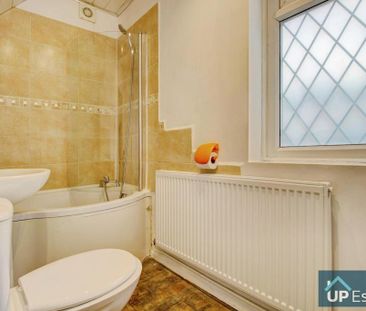 2 bedroom semi-detached house to rent - Photo 4