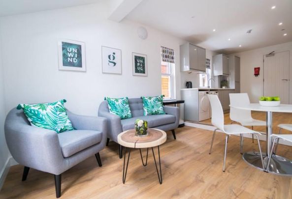 1 bedroom Flat To Let - Photo 1