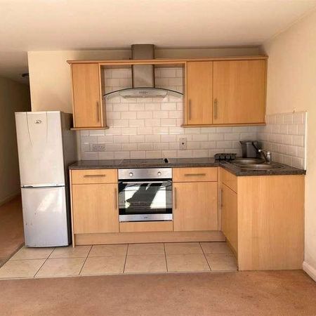 The Theatre House, Camp Road, Farnborough, Hampshire, GU14 - Photo 3