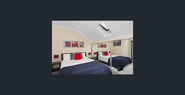 Spacious two bedroom apartment in ultra convenient location - Photo 1