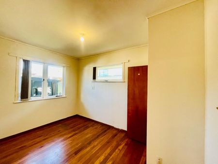 PAPATOETOE, 3 BEDROOMS - Photo 2