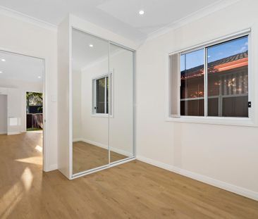 2 Bedroom Granny Flat In Ideal Location - Photo 2