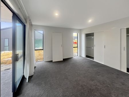 Lovely modern home in Wooing Tree - Photo 2