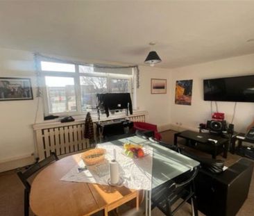 3 bedroom apartment to rent - Photo 3