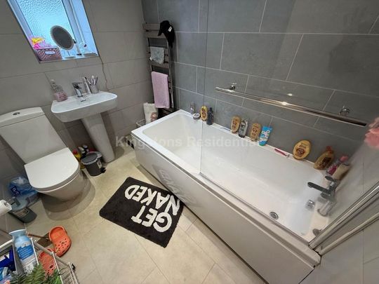 6 bedroom terraced house to rent - Photo 1