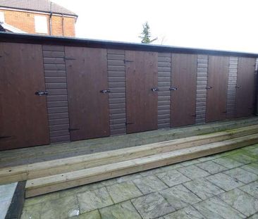 Room With Patio In Stapleford Road, Luton, LU2 - Photo 5