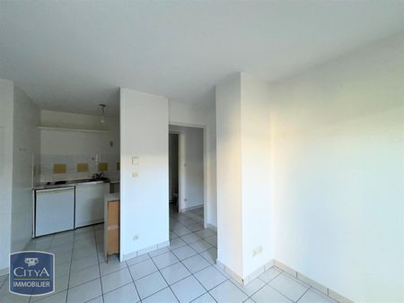 Location Appartement 2 pièces 39m² CAHORS 46000 - Photo 2