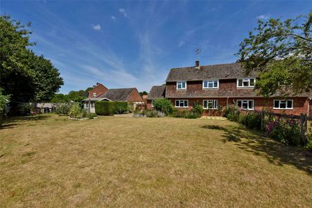 A lovely family home with superb countryside views - Photo 2