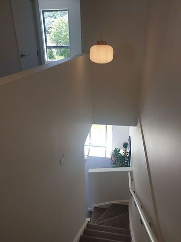 Near New 2 Bedrooms Fully Furnished Townhouse - Photo 5