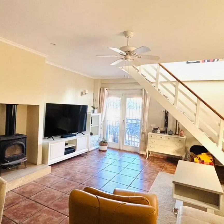 Casa adosada de alquiler en Calle Santa Teresa, 3, Los Ramos - Foto 1