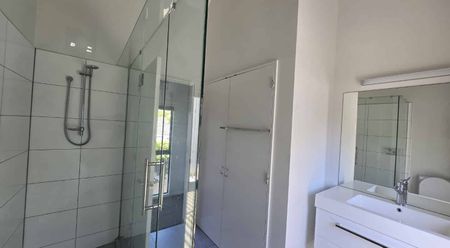 2 Bedroom Gem - Partially Furnished - Photo 5