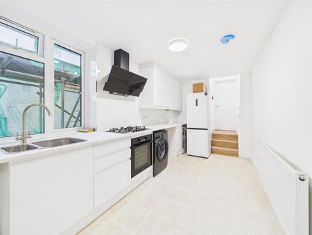 3 bedroom maisonette to rent - Photo 5