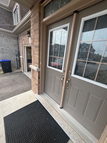 For Lease - 2300 Grainger Loop, Innisfil, Ontario - Photo 2