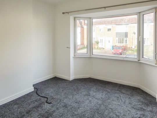 Hillside Avenue, Kettering - Photo 1