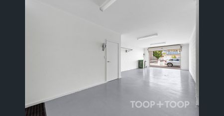 MODERN NORWOOD TOWNHOUSE - Photo 5