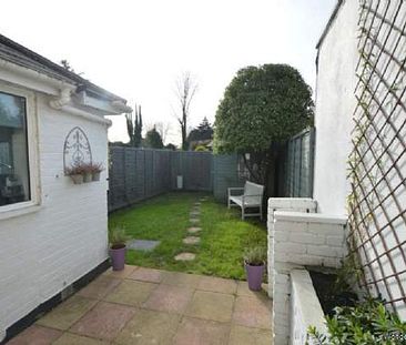 3 bedroom property to rent in Addlestone - Photo 1