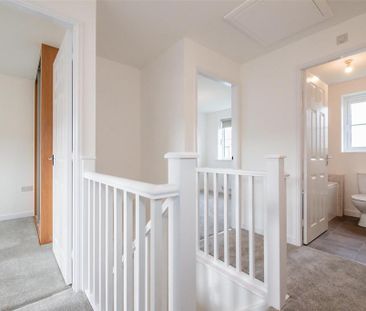 3 bedroom detached house to rent - Photo 3