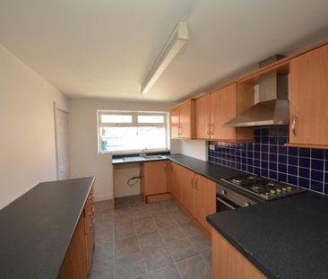 3 bed House - Terraced for Rent - Photo 5