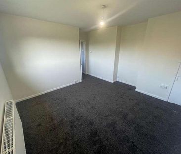 Legard Drive, Hull, HU10 - Photo 2