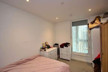 Old Trafford, M17 - Photo 3