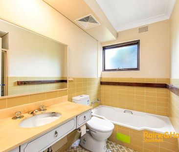 SPACIOUS 2 BEDROOM UNIT WITH BALCONY AND L.U.G - Photo 6