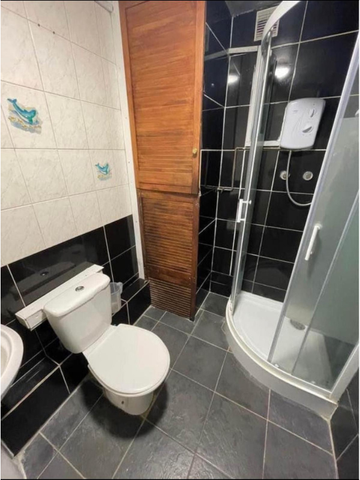 1 bedroom in a house share to rent - Photo 4