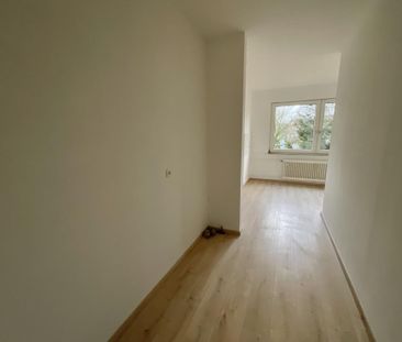 große Küche und Balkon: 3-Zimmer-Wohnung in Gütersloh - Photo 6