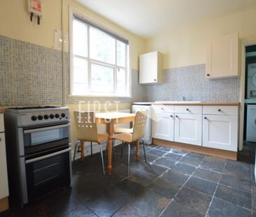 4 bedroom terraced house to rent - Photo 3