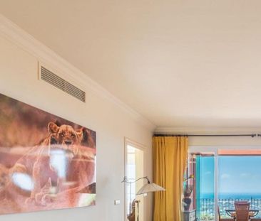 2 bedroom luxury Apartment for rent in Benahavís, Spain - Photo 5