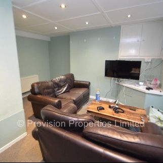 6 Bed Student Houses in Woodhouse - Photo 1