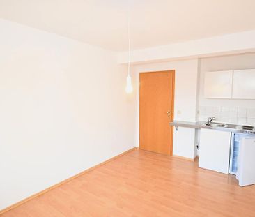 Kleine 2-Zimmer-Wohnung ohne Balkon! Zentrale Lage in der Innenstad... - Foto 1