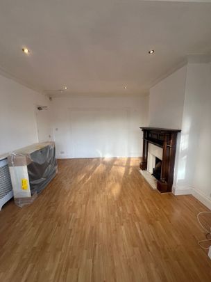 Elgar Avenue, Surbiton - Photo 1