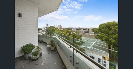 FULLY FURNISHED - Stunning One Bedroom In Coveted "George & Allen" - Photo 4