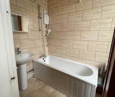 Room in a Shared House, Hyde Park Road, LS6 - Photo 3