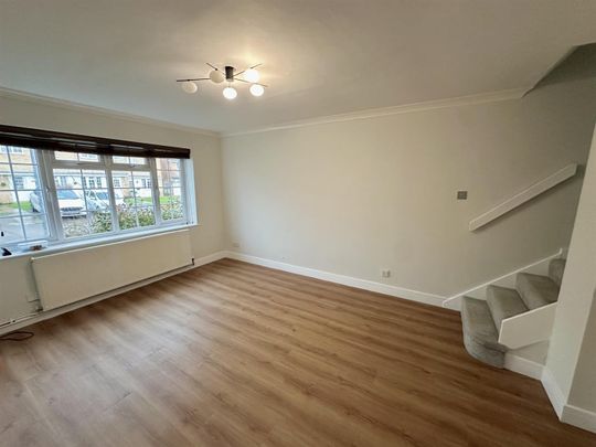 James Close, Chippenham, SN15 - Photo 1