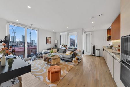 Curlew House, Hawser Lane E14 - Photo 2