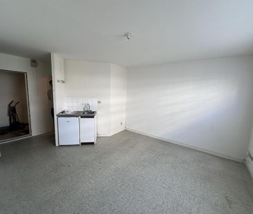 Location Appartement 1 pièce 23m² ANGERS 49100 - Photo 2