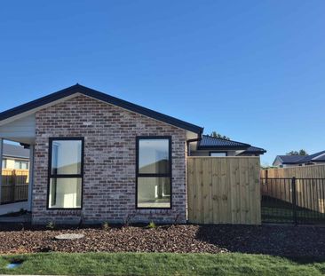 44 Debridge Street, Ravenwood - Photo 3