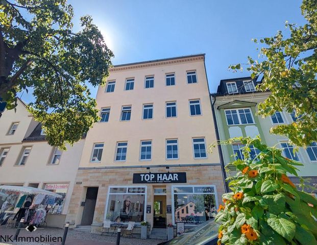 ++ attraktive, renovierte 3-Raum Wohnung in zentraler Lage, direkt am Markt in Meerane ++ - Photo 1