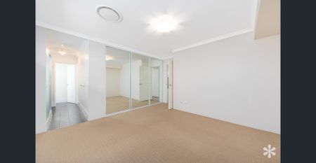 Spacious Open Plan Living - Photo 5