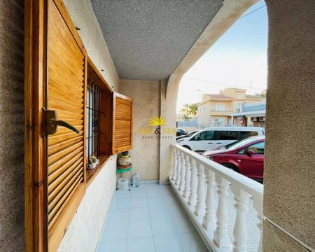 CHALET FOR RENT IN SAN PEDRO DEL PINATAR, 3 BEDROOMS AND 2 BATHROOMS - Photo 5