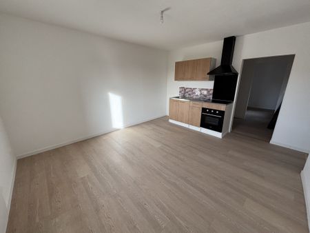 Location Appartement 3 pièces 51m² HOMECOURT 54310 - Photo 4