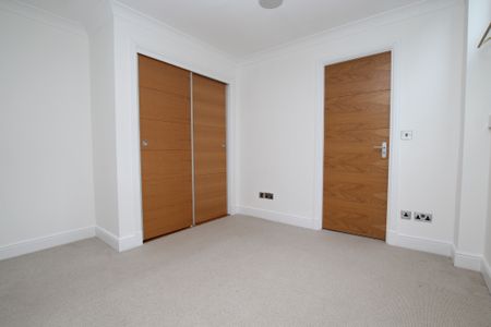 Derby Street - Photo 5