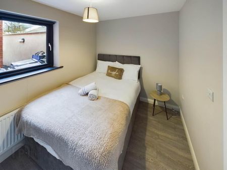 Apt 2, Castlereagh Road, Belfast, BT5 5FG - Photo 2