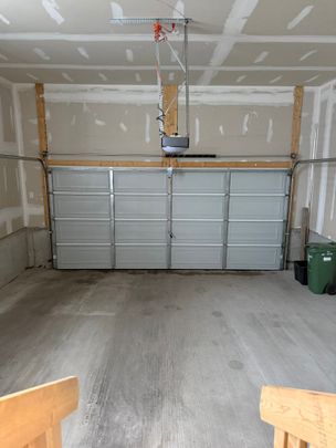 For Lease - 506 Oldenburg Avenue, Stittsville - Munster - Richmond, Ontario - Photo 1