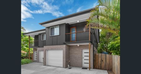 Bright, Modern & Ideally Located - Your Perfect Capalaba Home - Photo 5