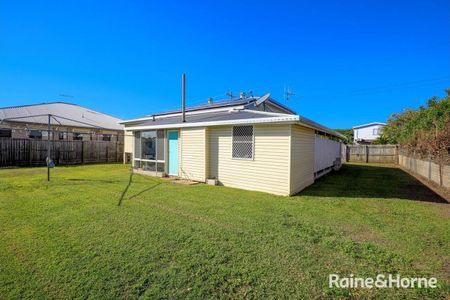 Lovely Family Home - Photo 4