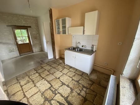 SOYE EN SEPTAINE - Maison de campagne de 88.50m² avec jardin clos et cave voutée. - Photo 3