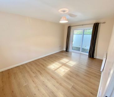 Voylart Close, Dunvant, Swansea - Photo 2